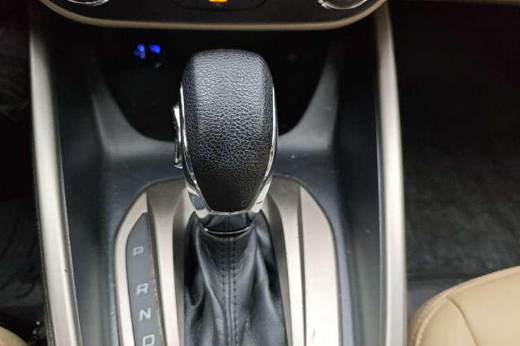 Used Ford Escort 2015 1.5L Automatic Comfort Edition Gear Lever