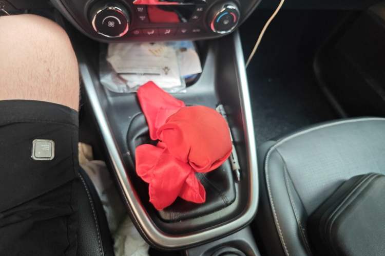 Used Ford Escort 2015 1.5L Manual Fashion Edition Gear Lever