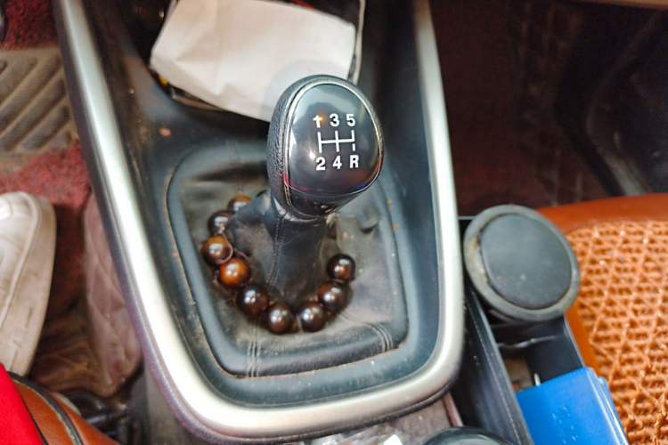 Used Ford Escort 2015 1.5L Manual Comfort Model Gear Lever