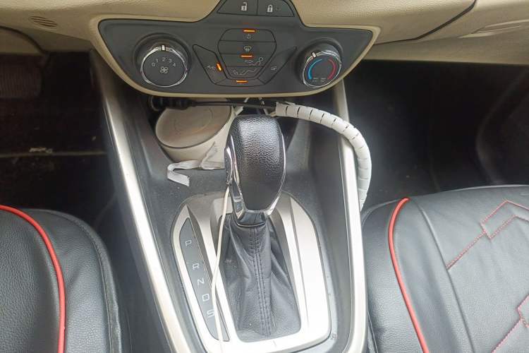 Used Ford Escort 2015 1.5L Automatic Comfort Edition Gear Lever