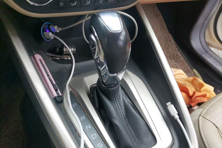 Used Ford Escort 2015 1.5L Automatic Fashion Model Gear Lever