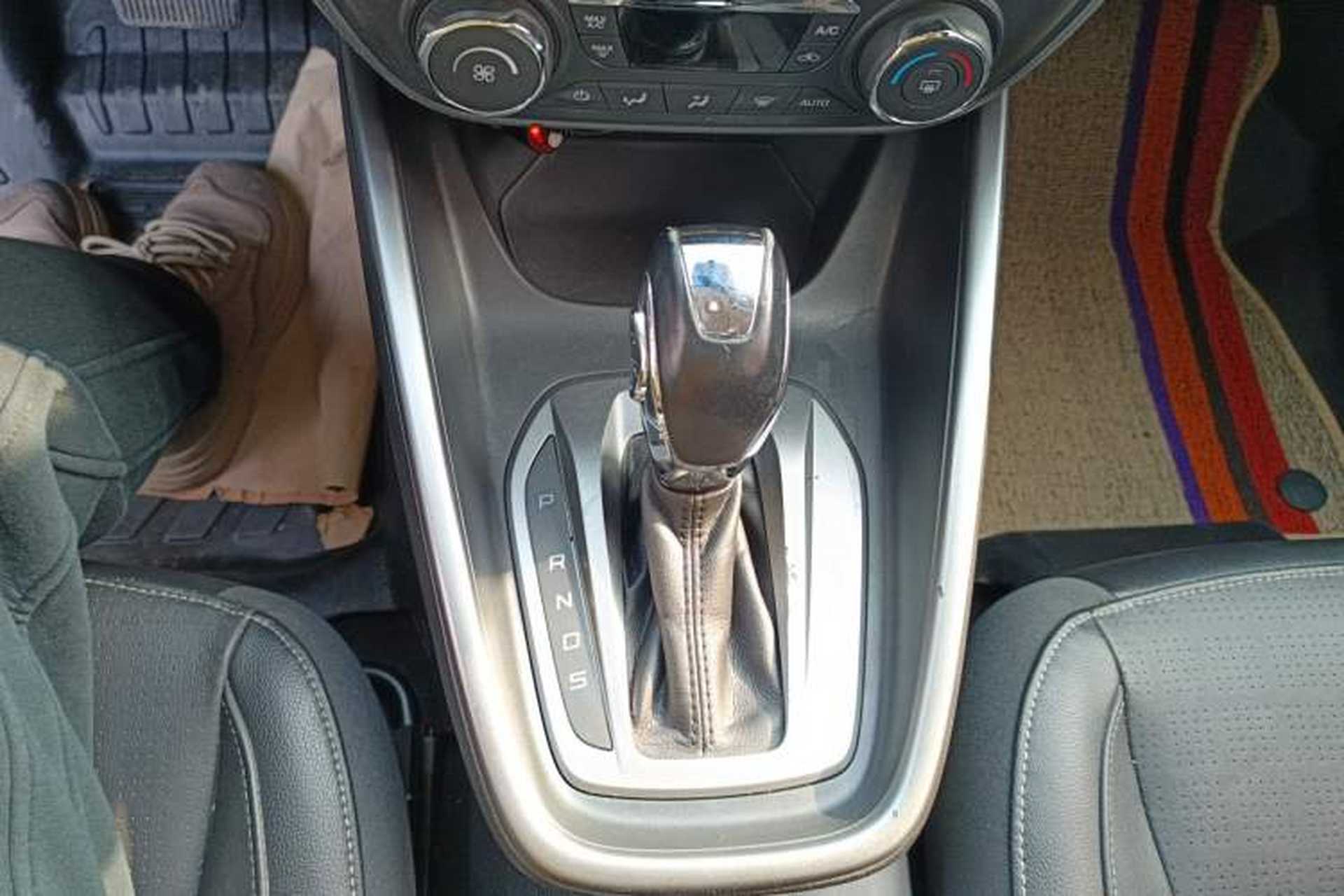 Used Ford Escort 2015 1.5L Automatic Fashion Model Gear Lever