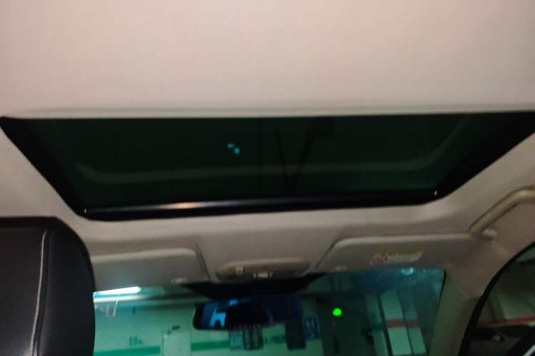 Used Ford Escort 2015 1.5L Automatic Fashion Model Headliner