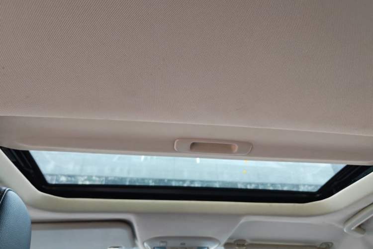 Used Ford Escort 2015 1.5L Automatic Fashion Model Headliner