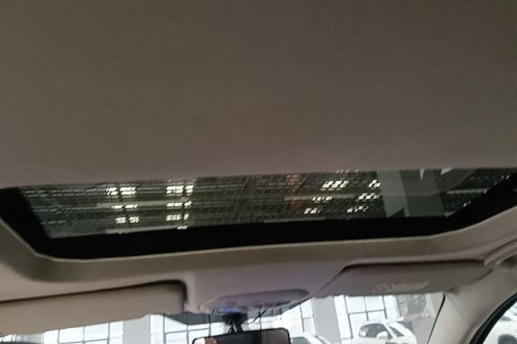 Used Ford Escort 2015 1.5L Automatic Fashion Model Headliner