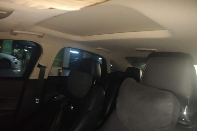 Used Ford Escort 2015 1.5L Automatic Fashion Model Headliner