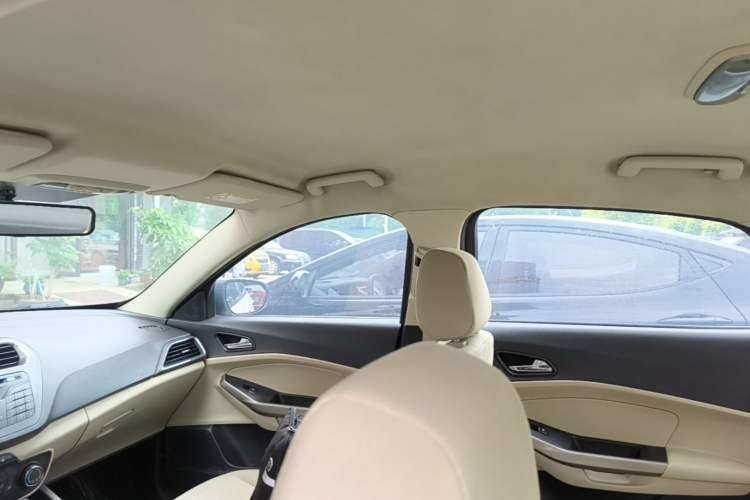 Used Ford Escort 2015 1.5L Automatic Comfort Edition Headliner