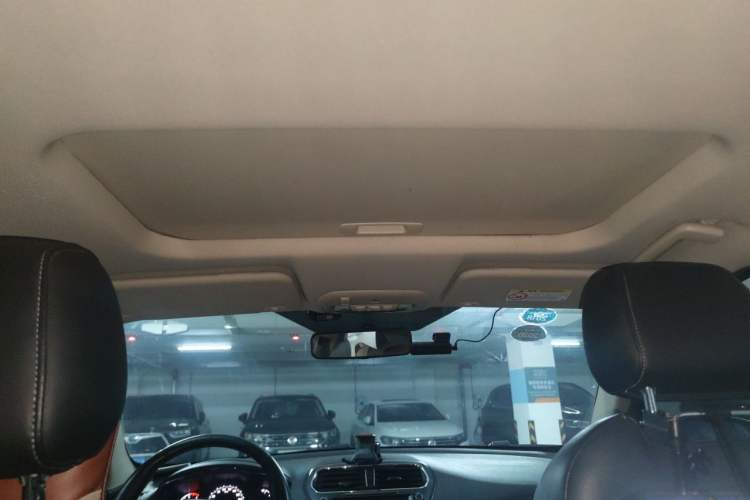 Used Ford Escort 2015 1.5L Automatic Fashion Model Headliner