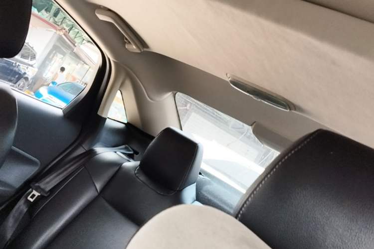 Used Ford Escort 2015 1.5L Automatic Fashion Model Headliner