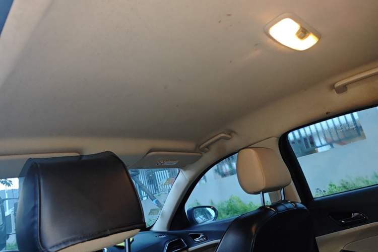 Used Ford Escort 2015 1.5L Manual Comfort Model Headliner