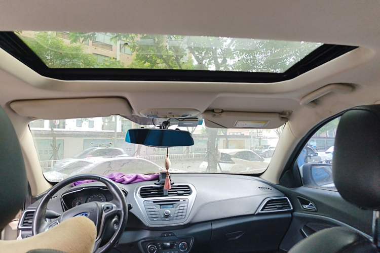 Used Ford Escort 2015 1.5L Automatic Fashion Model Headliner