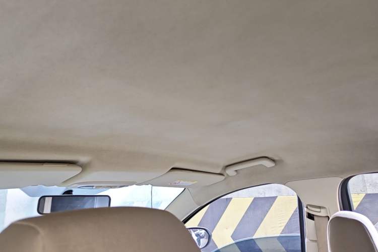 Used Ford Escort 2015 1.5L Manual Comfort Model Headliner