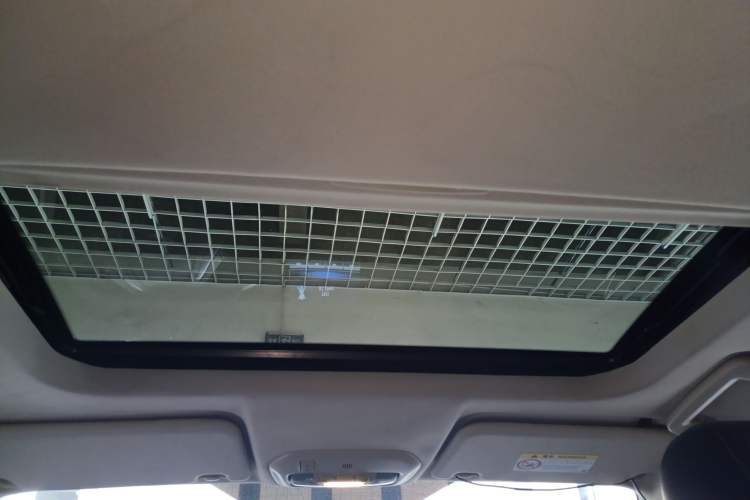 Used Ford Escort 2015 1.5L Automatic Fashion Model Headliner