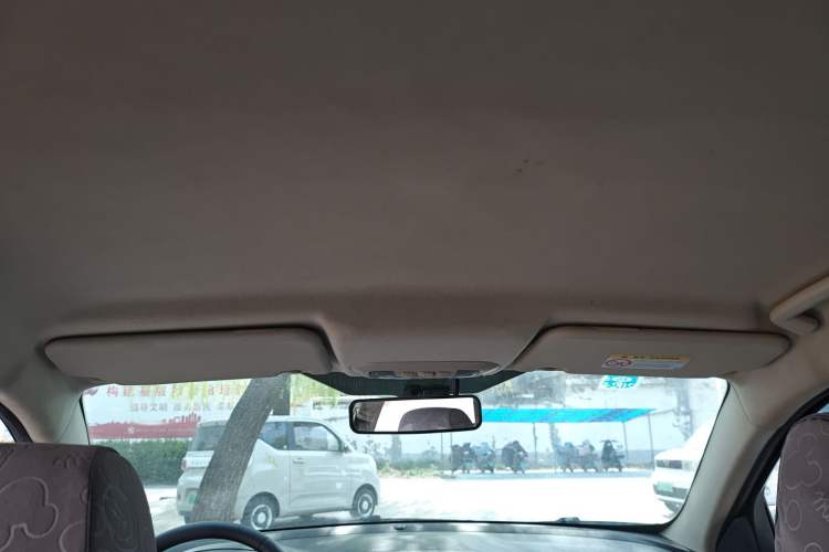 Used Ford Escort 2015 1.5L Manual Comfort Model Headliner