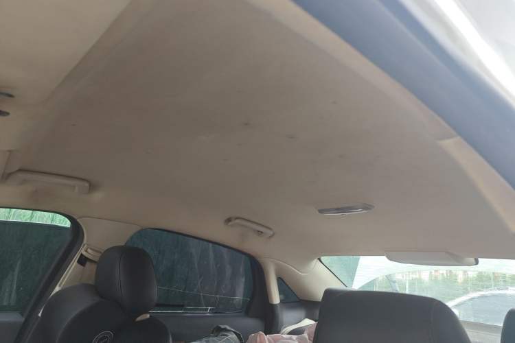 Used Ford Escort 2015 1.5L Manual Comfort Model Headliner