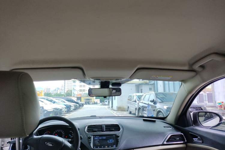 Used Ford Escort 2015 1.5L Manual Comfort Model Headliner
