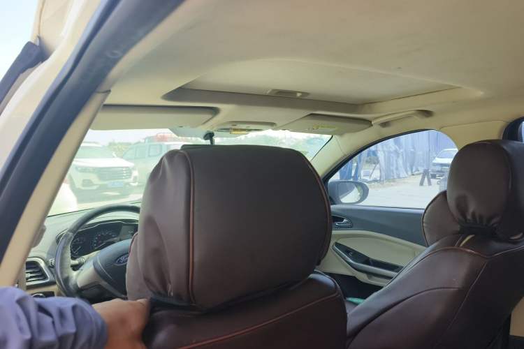 Used Ford Escort 2015 1.5L Manual Fashion Edition Headliner
