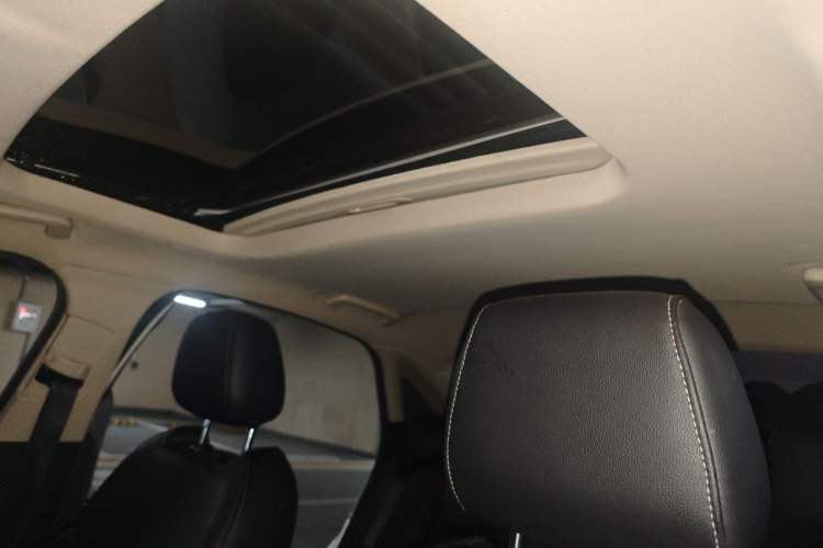Used Ford Escort 2015 1.5L Automatic Fashion Model Headliner