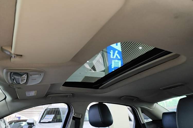 Used Ford Escort 2015 1.5L Automatic Fashion Model Headliner