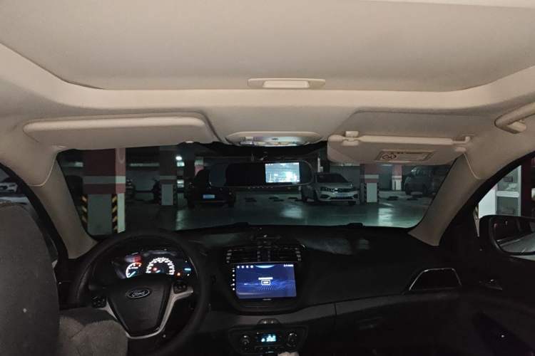 Used Ford Escort 2015 1.5L Automatic Fashion Model Headliner