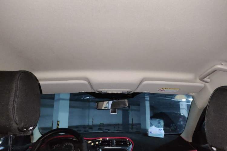 Used Ford Escort 2015 1.5L Manual Comfort Model Headliner