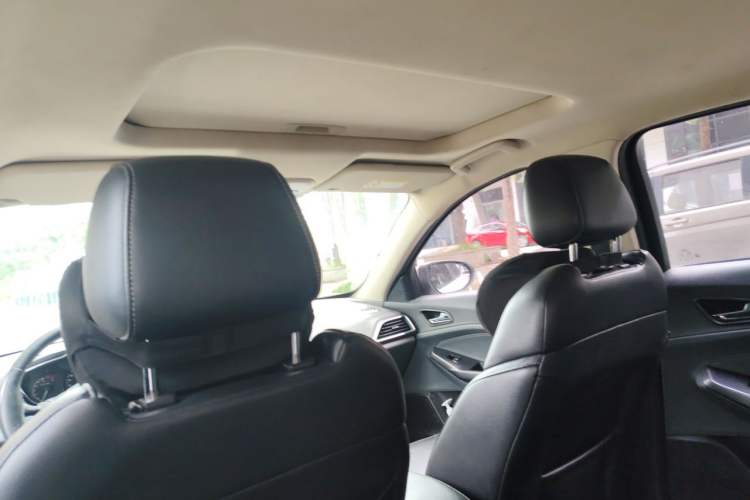 Used Ford Escort 2015 1.5L Manual Fashion Edition Headliner
