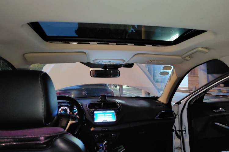 Used Ford Escort 2015 1.5L Automatic Fashion Model Headliner