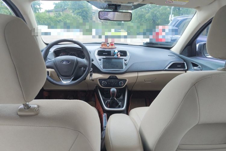 Used Ford Escort 2015 1.5L Manual Comfort Model Headliner