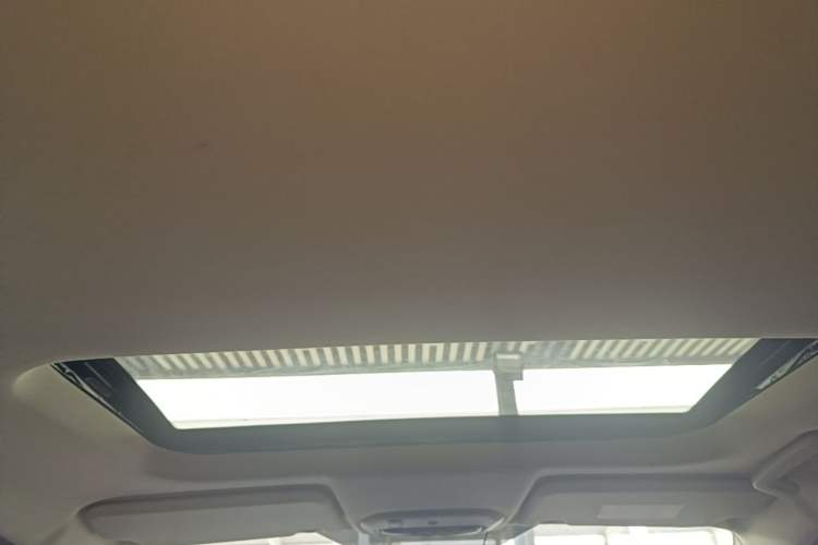 Used Ford Escort 2015 1.5L Automatic Fashion Model Headliner