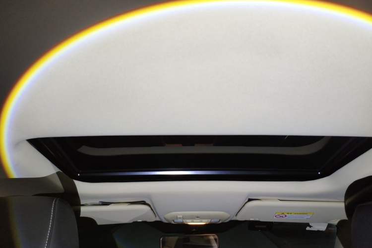 Used Ford Escort 2015 1.5L Automatic Fashion Model Headliner