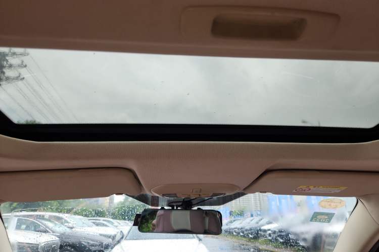 Used Ford Escort 2015 1.5L Automatic Fashion Model Headliner