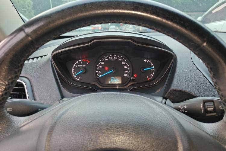 Used Ford Escort 2015 1.5L Manual Comfort Model Instrument Cluster