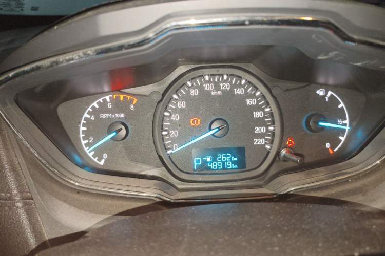 Used Ford Escort 2015 1.5L Automatic Fashion Model Instrument Cluster
