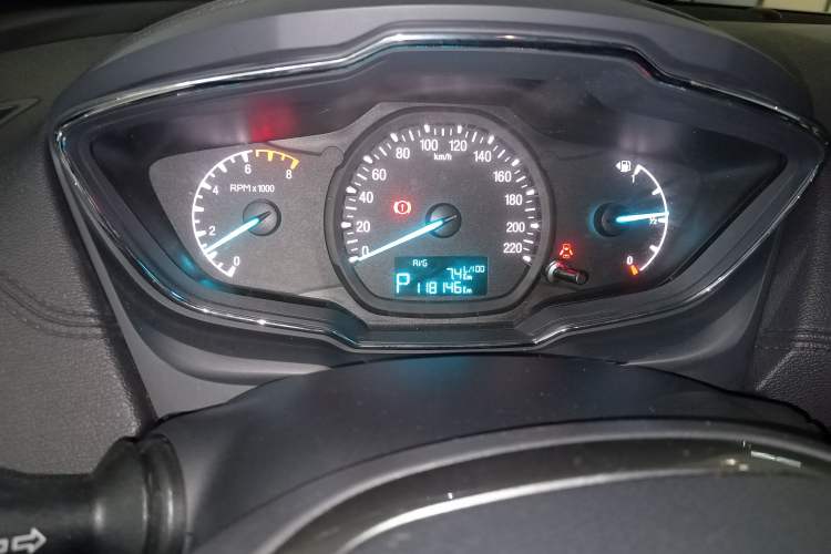 Used Ford Escort 2015 1.5L Automatic Fashion Model Instrument Cluster