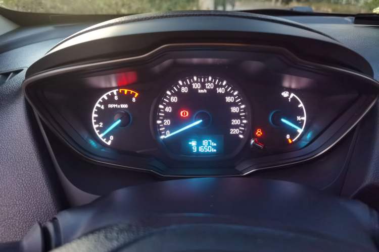 Used Ford Escort 2015 1.5L Manual Comfort Model Instrument Cluster