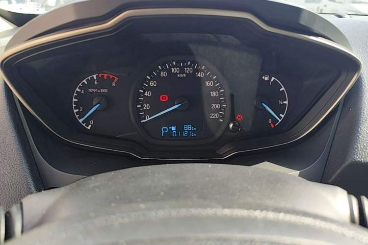 Used Ford Escort 2015 1.5L Automatic Comfort Edition Instrument Cluster