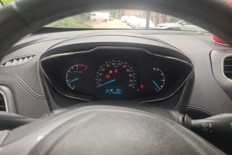 Used Ford Escort 2015 1.5L Automatic Fashion Model Instrument Cluster