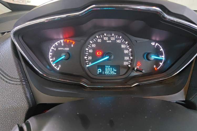 Used Ford Escort 2015 1.5L Automatic Fashion Model Instrument Cluster