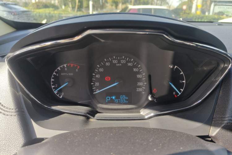Used Ford Escort 2015 1.5L Automatic Fashion Model Instrument Cluster