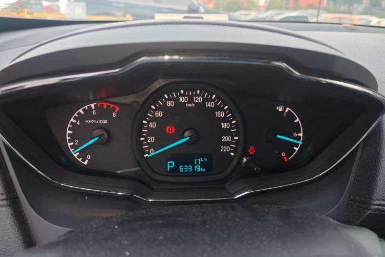 Used Ford Escort 2015 1.5L Automatic Fashion Model Instrument Cluster