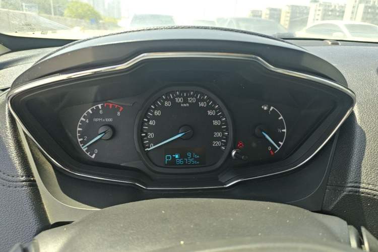 Used Ford Escort 2015 1.5L Automatic Fashion Model Instrument Cluster