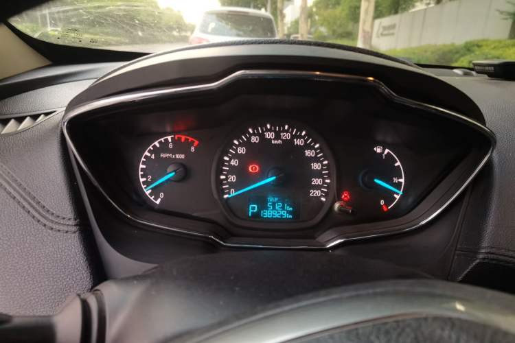 Used Ford Escort 2015 1.5L Automatic Fashion Model Instrument Cluster