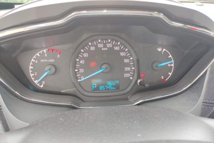 Used Ford Escort 2015 1.5L Automatic Fashion Model Instrument Cluster