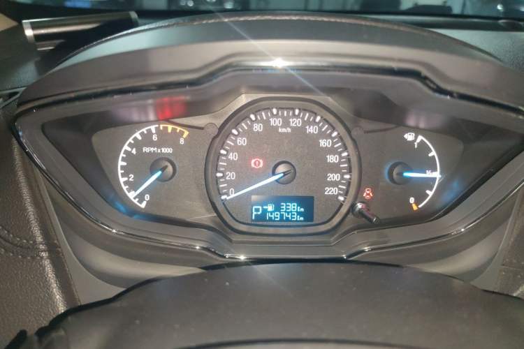 Used Ford Escort 2015 1.5L Automatic Fashion Model Instrument Cluster