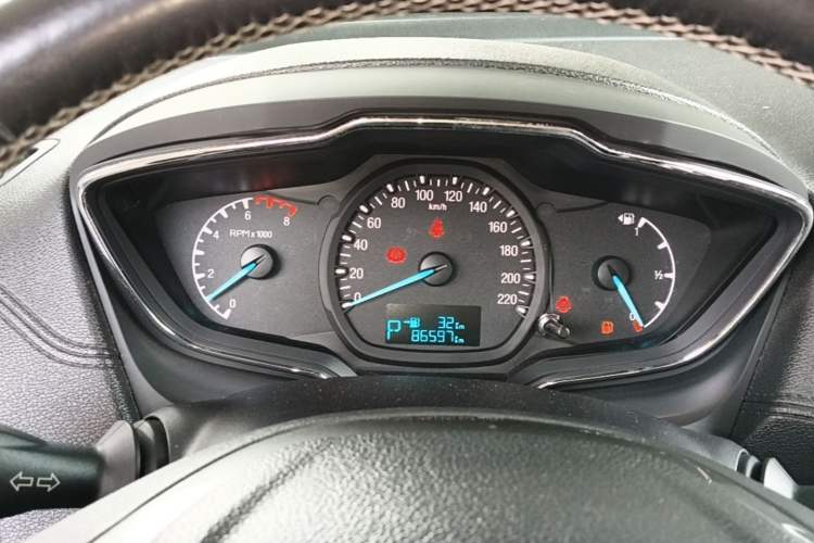 Used Ford Escort 2015 1.5L Automatic Fashion Model Instrument Cluster