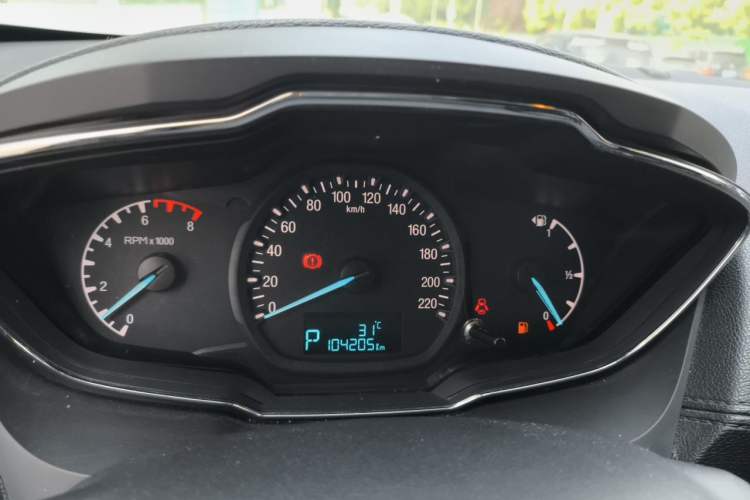 Used Ford Escort 2015 1.5L Automatic Fashion Model Instrument Cluster