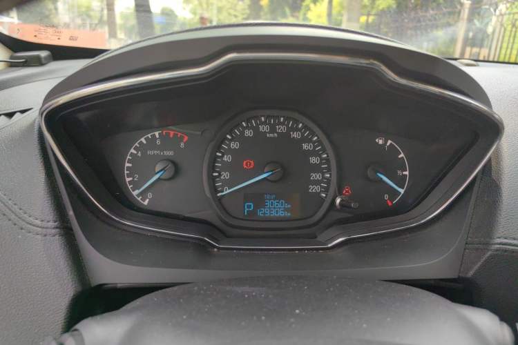 Used Ford Escort 2015 1.5L Automatic Fashion Model Instrument Cluster