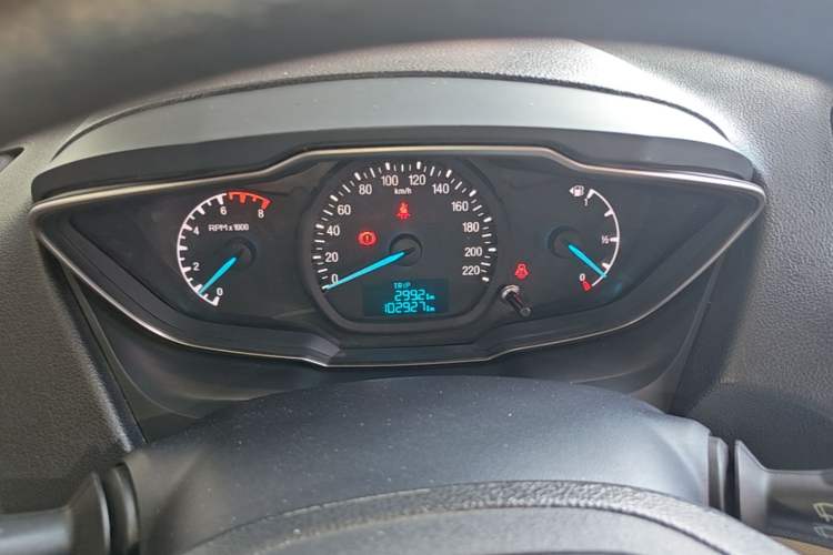Used Ford Escort 2015 1.5L Manual Comfort Model Instrument Cluster