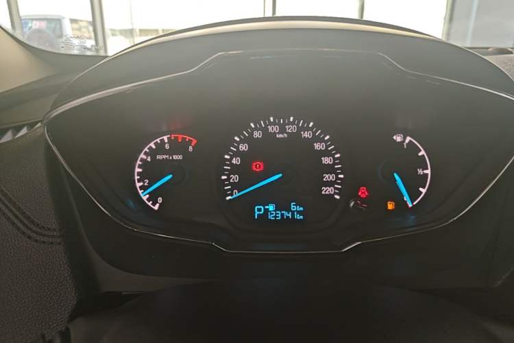 Used Ford Escort 2015 1.5L Automatic Fashion Model Instrument Cluster