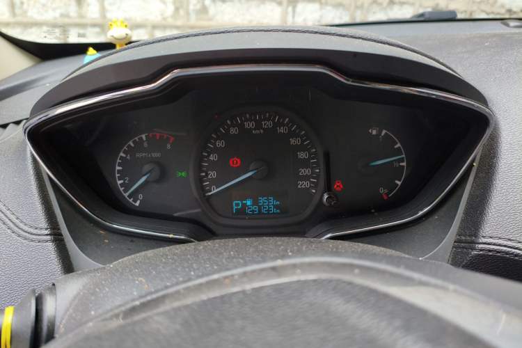 Used Ford Escort 2015 1.5L Automatic Fashion Model Instrument Cluster
